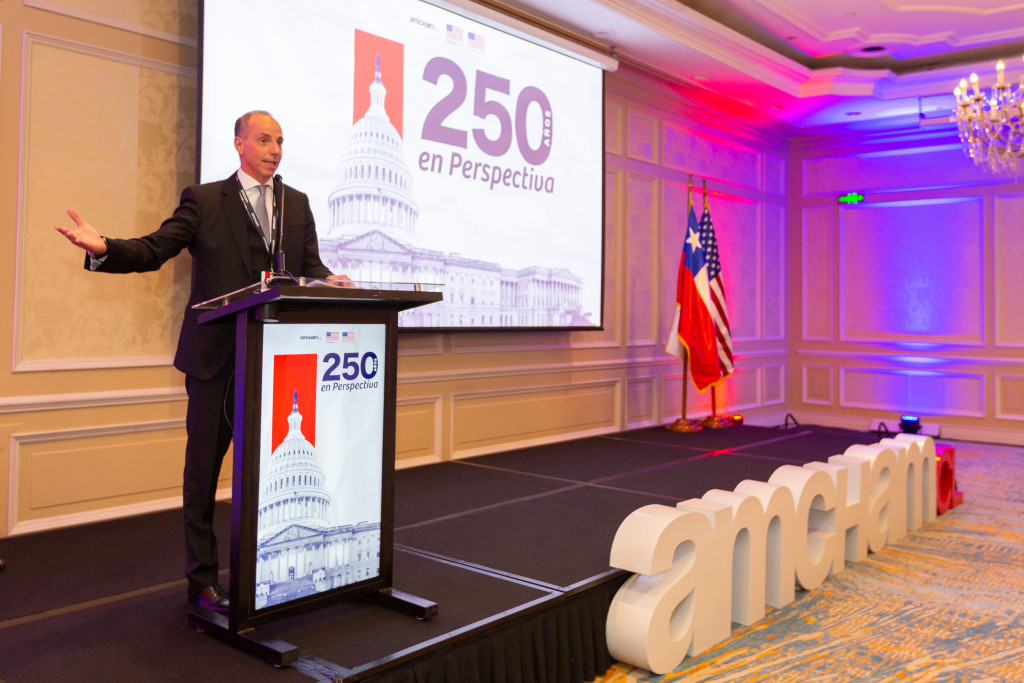 Brandon Judd, Embajador de Estados Unidos en Chile, en el cóctel de cierre del ciclo 250 Años en Perspectiva